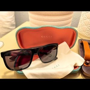 GUCCI Sunglasses - GUCCI
GG0010S